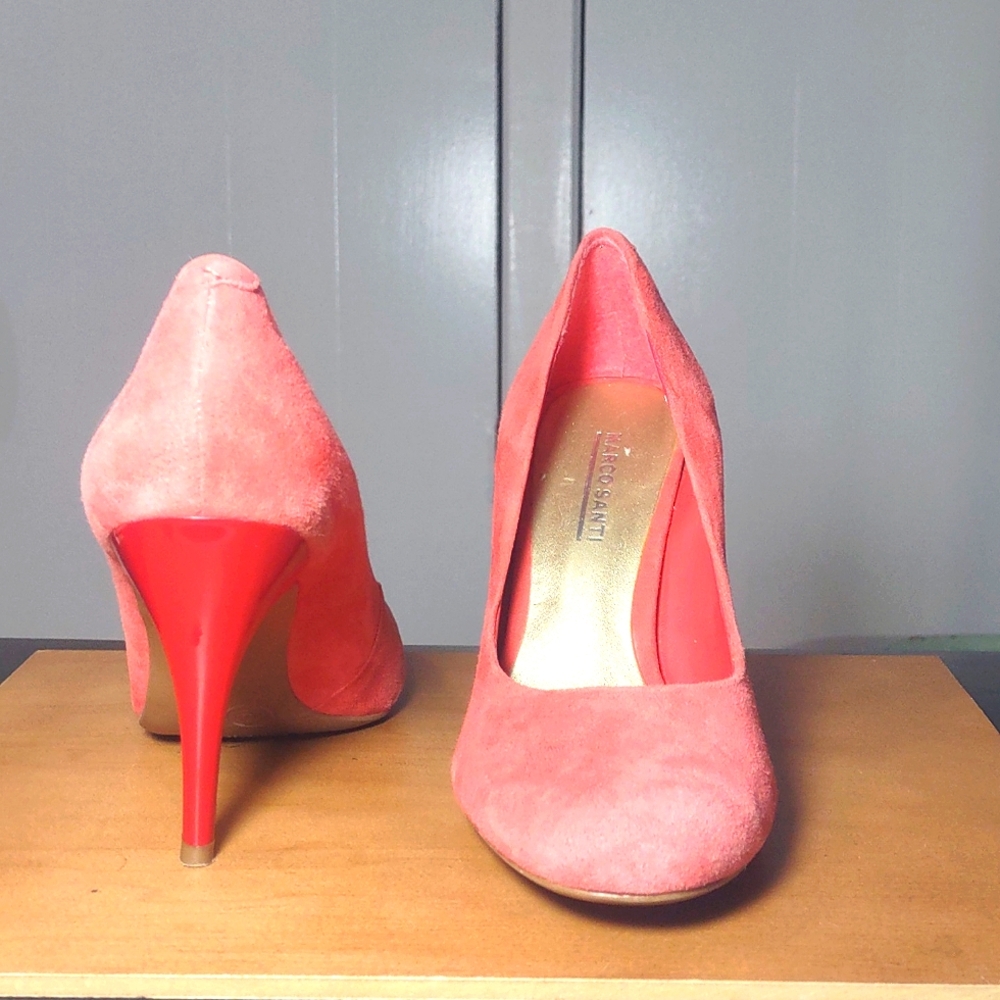 Red/Coral 2 tone suede/patent heels size 6 by Marco Santi